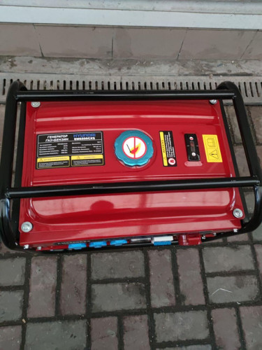 Генератор бензиновий Hyndai EU6500XCS 3,5 кВт 3-x фазний